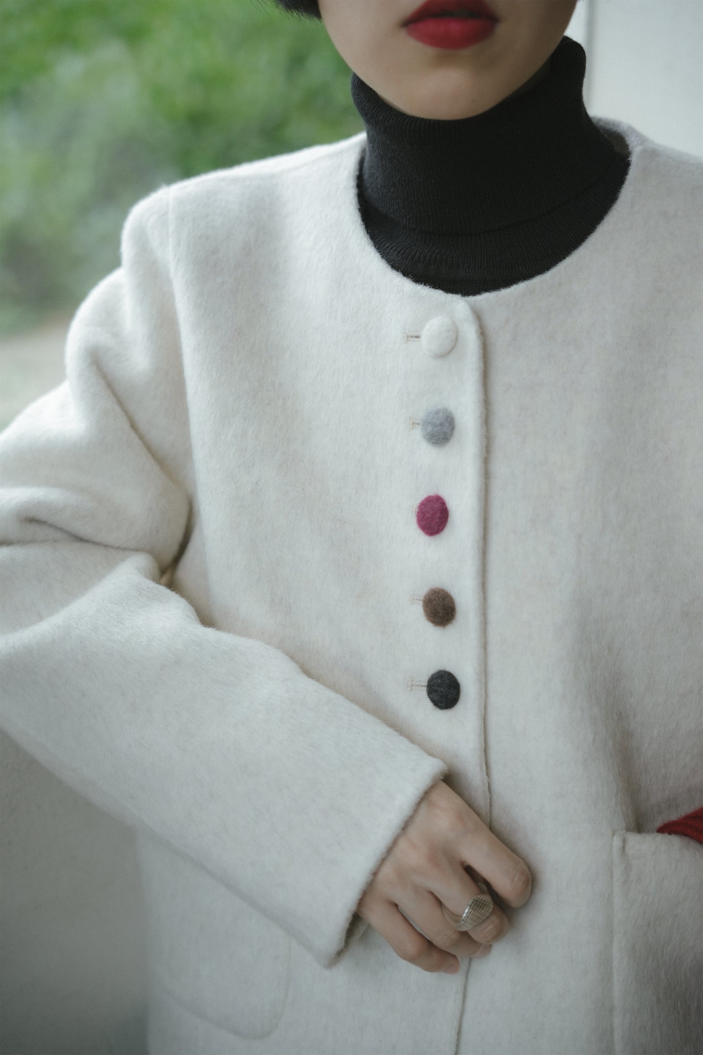 ウールショートコート•8433251104と黒いワンピース•9836250803と黒いニットワンピース•9843200905(11月下旬発送予定)