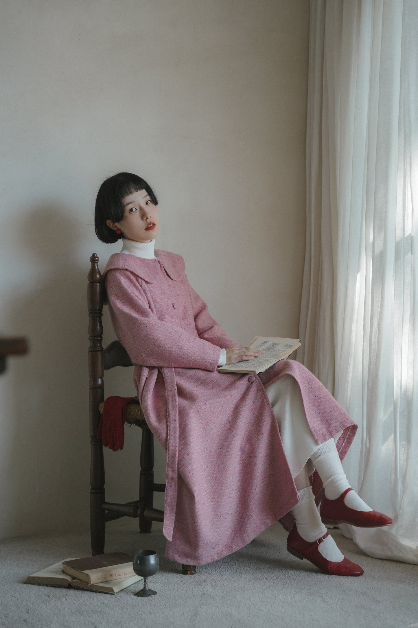 ピンクウールコート•6546250809/ピンクノースリーブワンピース•6546250808/ハイネックニットワンピース•9833200904(12月上旬発送予定)