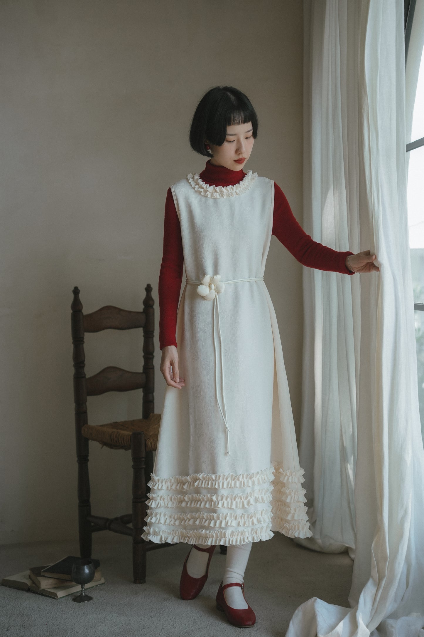 ノースリーブワンピース•7888250910と赤いウールニット·7288250565