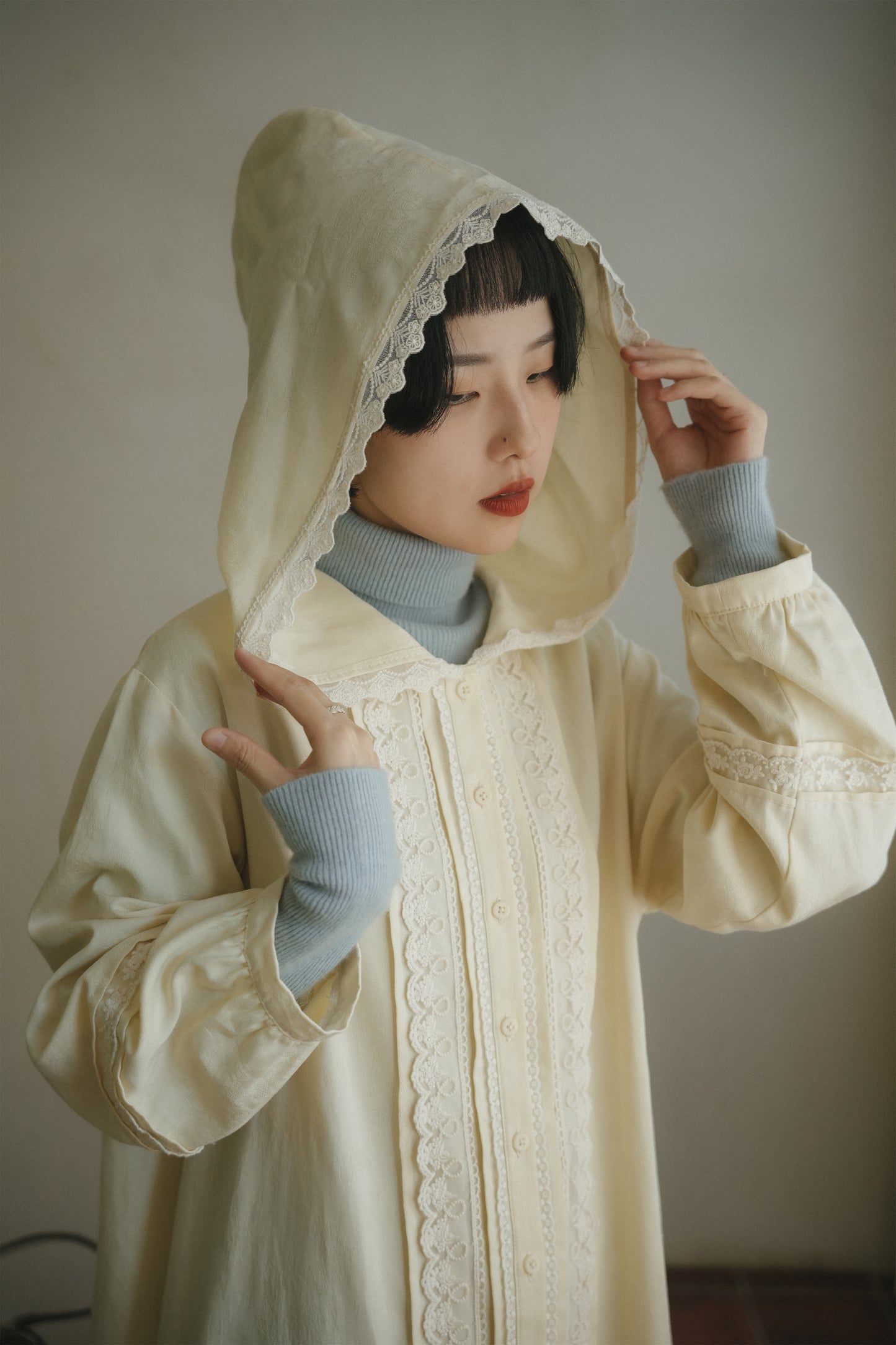 イエローワンピース•9856250802/ブルーウールニット·7288250566(12月上旬発送予定)