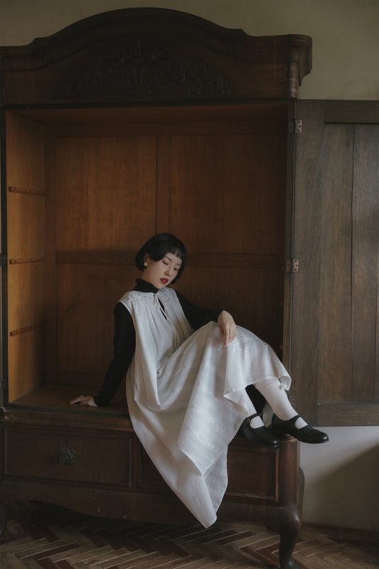 ノースリーブワンピース•6176250112／黒いニットワンピース•9843200905