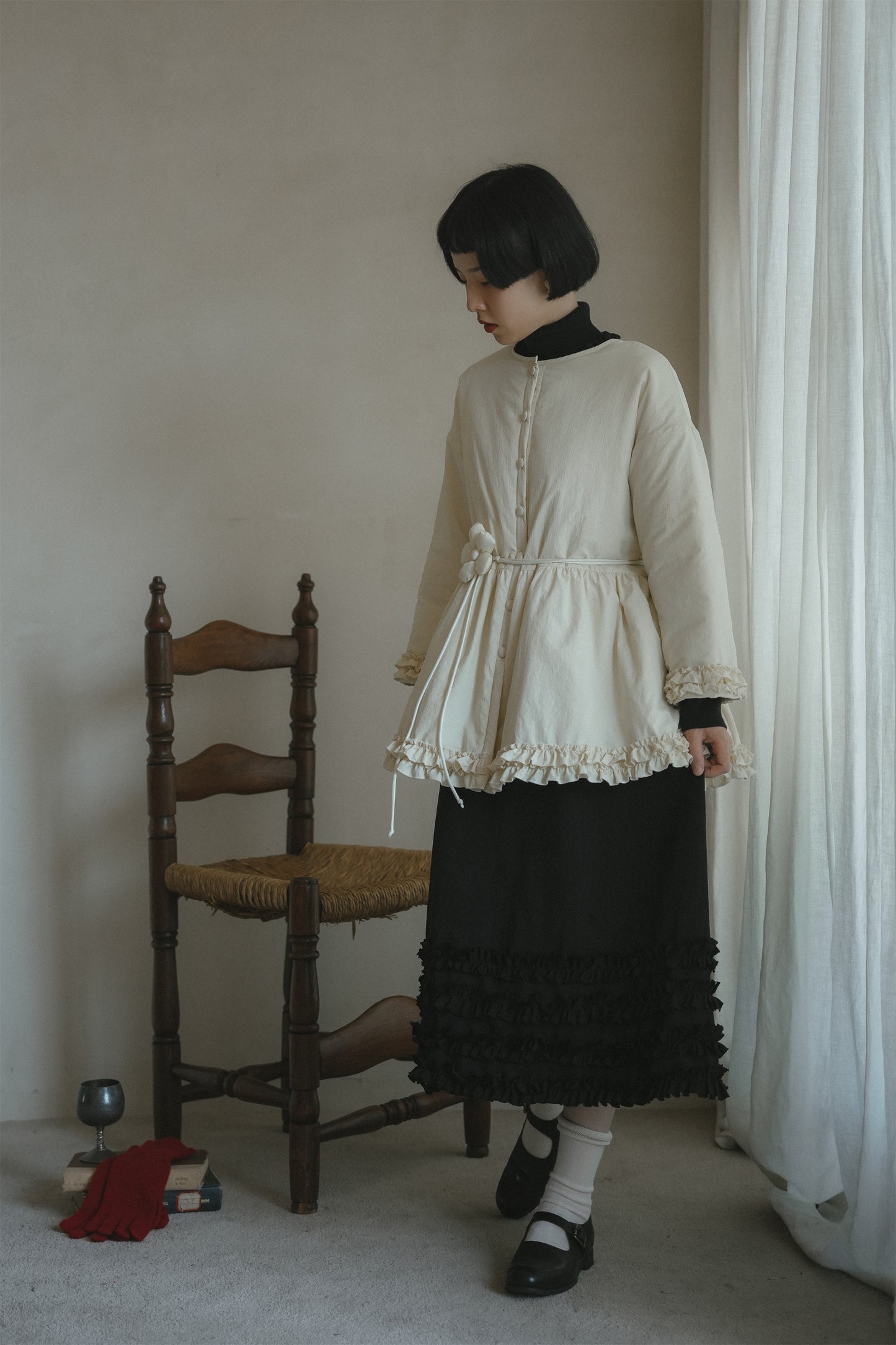 中綿コート •8430250912とノースリーブワンピース•8099241117 と黒いニットワンピース•9843200905(11月下旬発送予定)