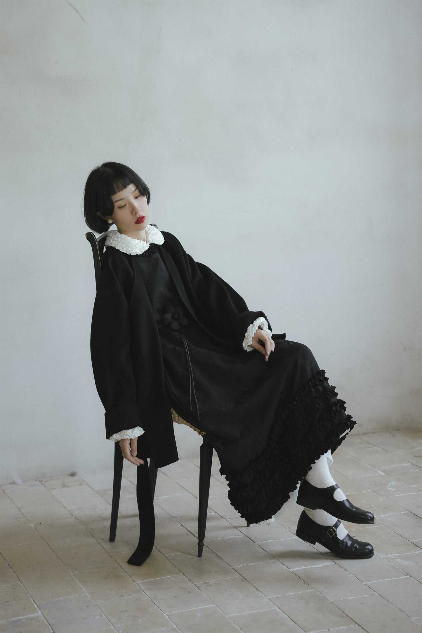 ウールコート•8678251106とノースリーブワンピース•8099241117と白いワンピース•9833250807(11月下旬発送予定)