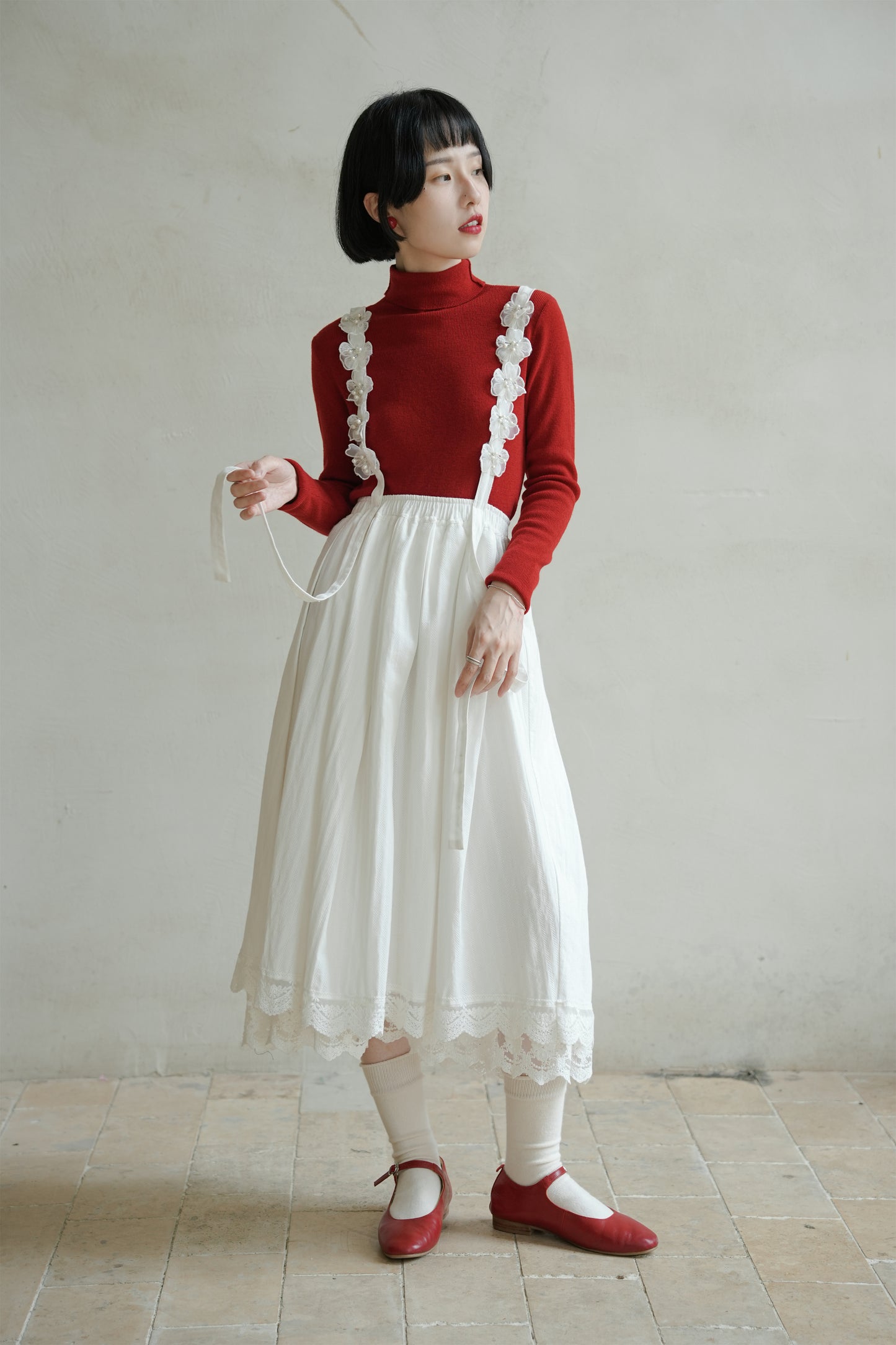 サスペンダースカート•7818202035と赤いウールニット·7288250565