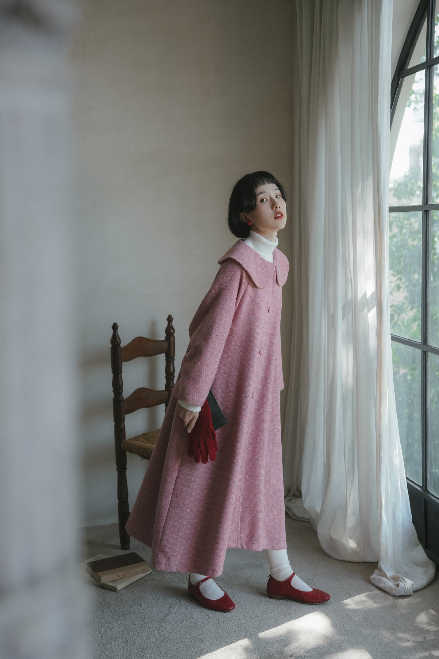 ピンクウールコート•6546250809/ピンクノースリーブワンピース•6546250808/ハイネックニットワンピース•9833200904(12月上旬発送予定)