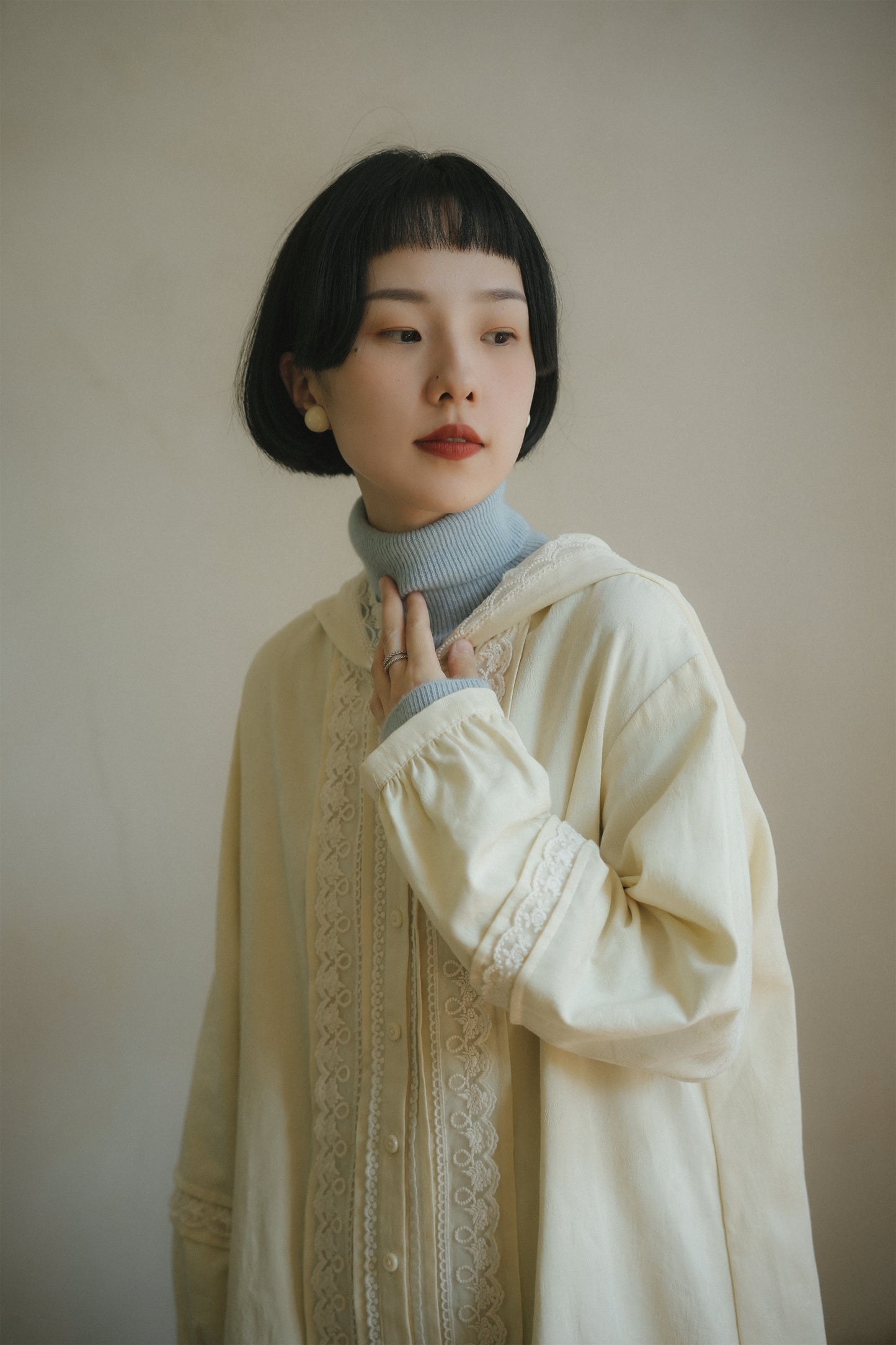 イエローワンピース•9856250802/ブルーウールニット·7288250566(12月上旬発送予定)