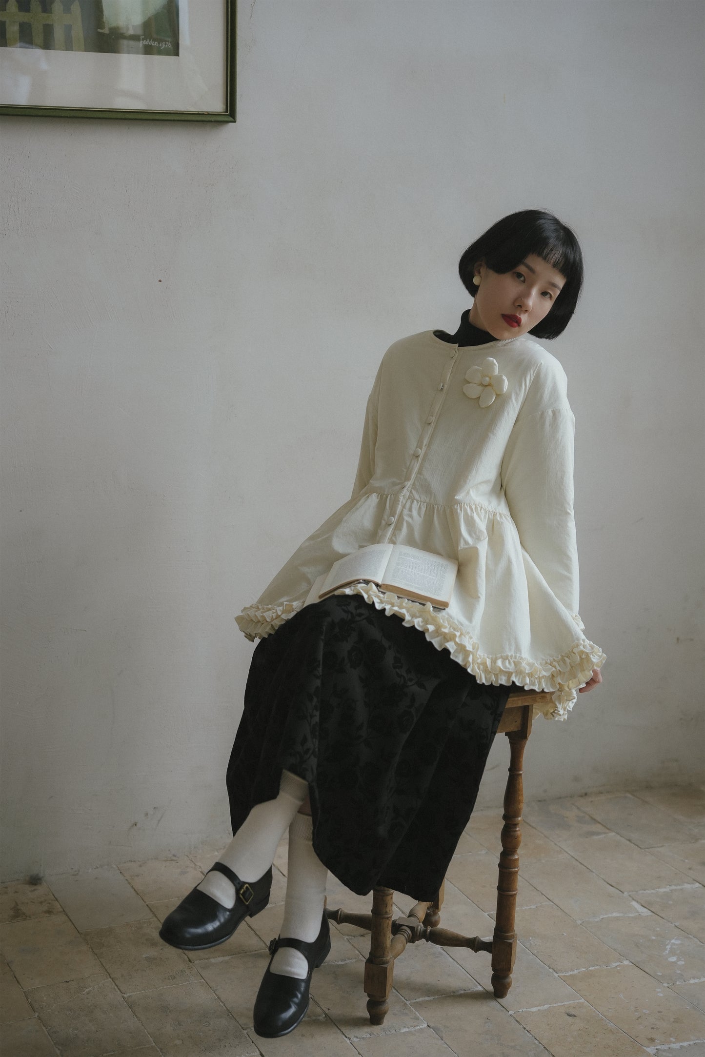 中綿コート •8430250912と黒いワンピース•9836250803と黒いニットワンピース•9843200905