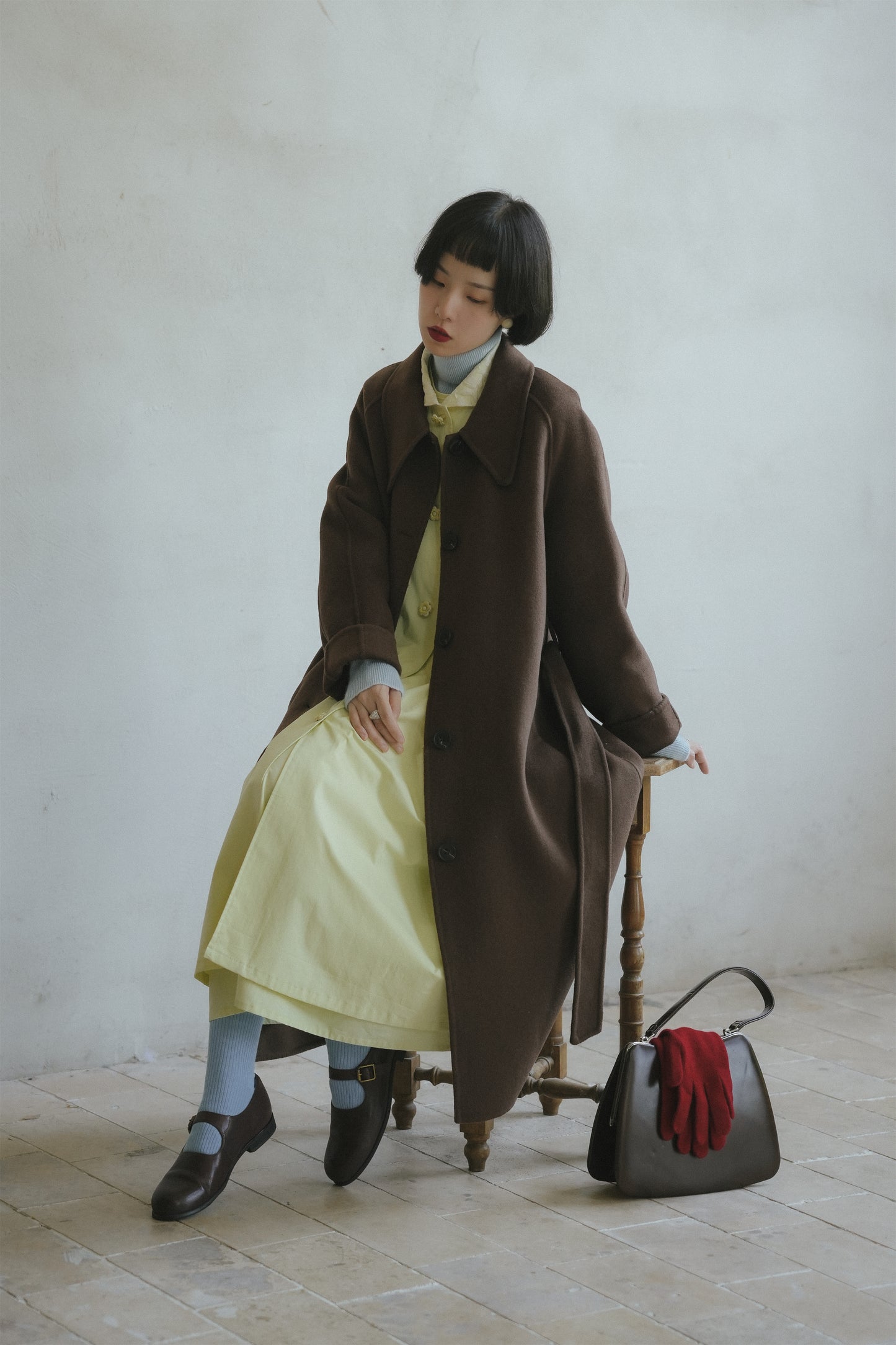 ウールコート•7829251109とブルーウールニット·7288250566とイェローコート•7879250810