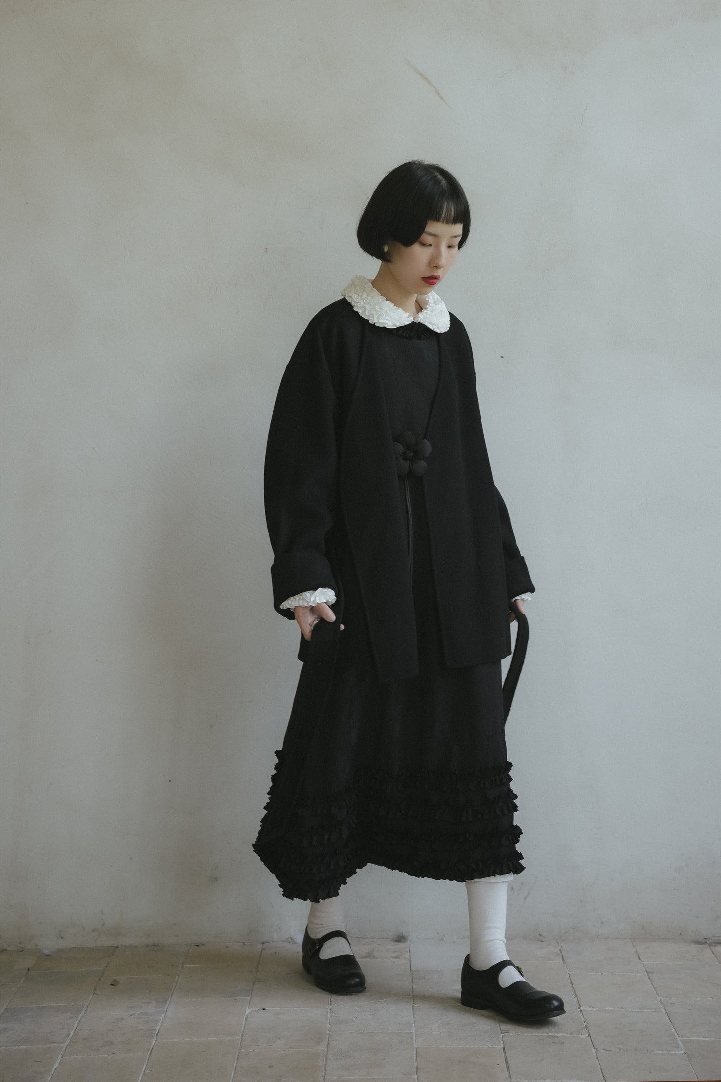 ウールコート•8678251106とノースリーブワンピース•8099241117と白いワンピース•9833250807(11月下旬発送予定)