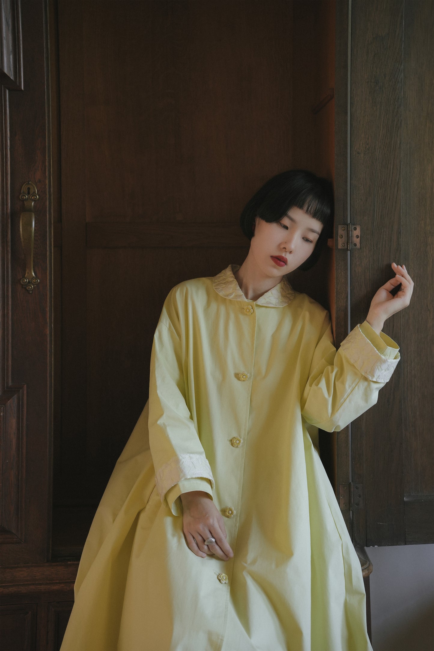 コート•7879250810とワンピース•9896250811とベルト•SP21