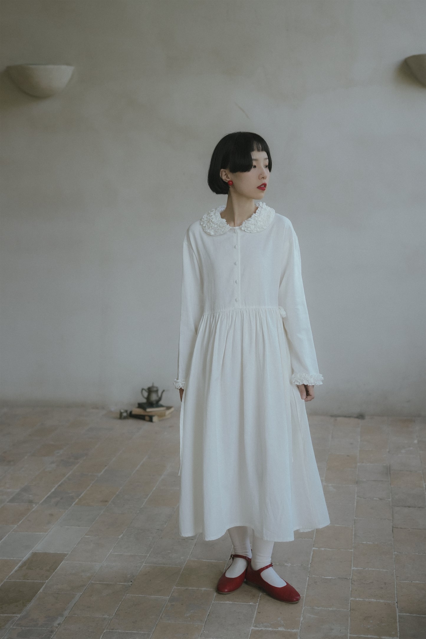 中綿コート •8489250812と白いワンピース•9833250807