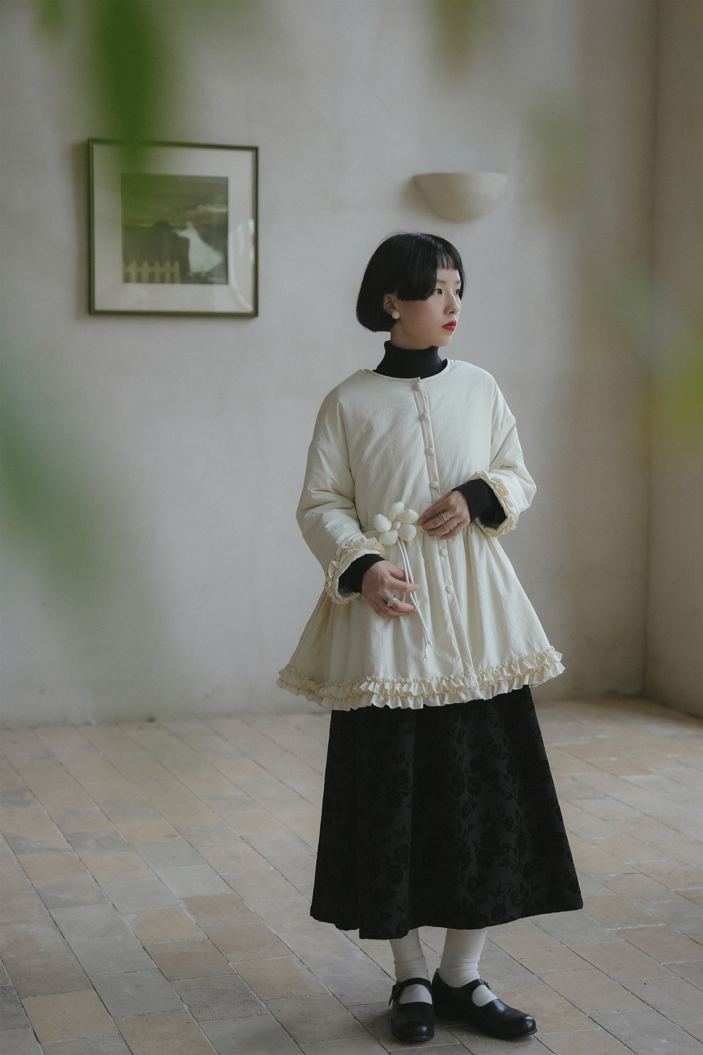 中綿コート •8430250912と黒いワンピース•9836250803と黒いニットワンピース•9843200905